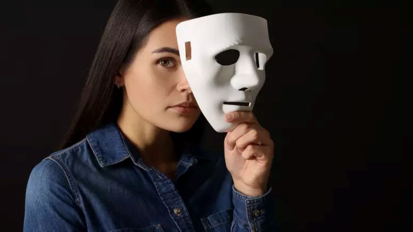 Falsidade – Será que essa pessoa é mesmo sua amiga?