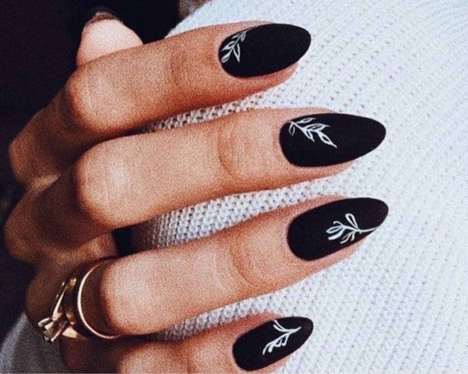 Inspiração unha preta: Uma expressão de estilo e personalidade ...