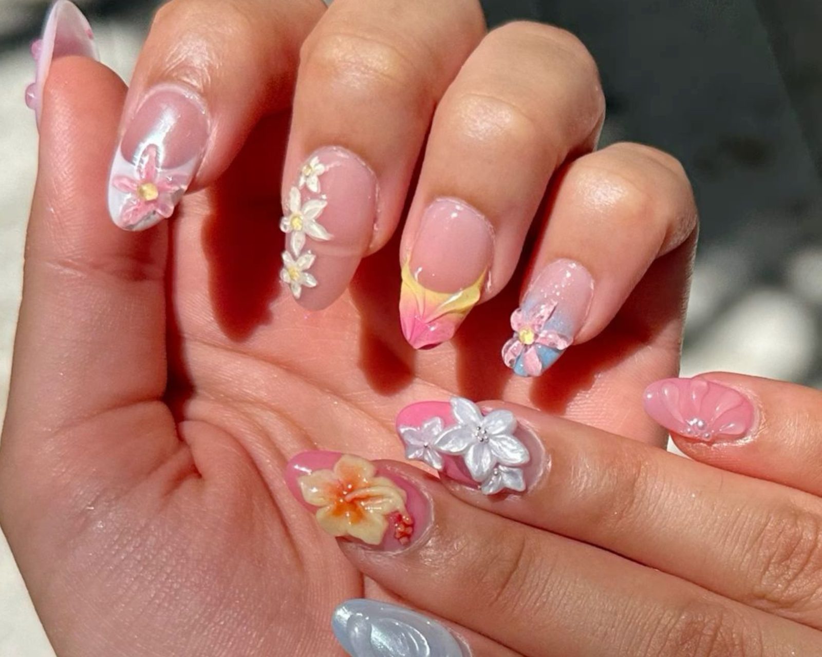 Unhas de Hibisco: Um Toque Tropical para suas Mãos!