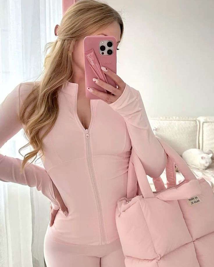 Jaquetas para treinar: 7 modelos estilosos que estão em alta